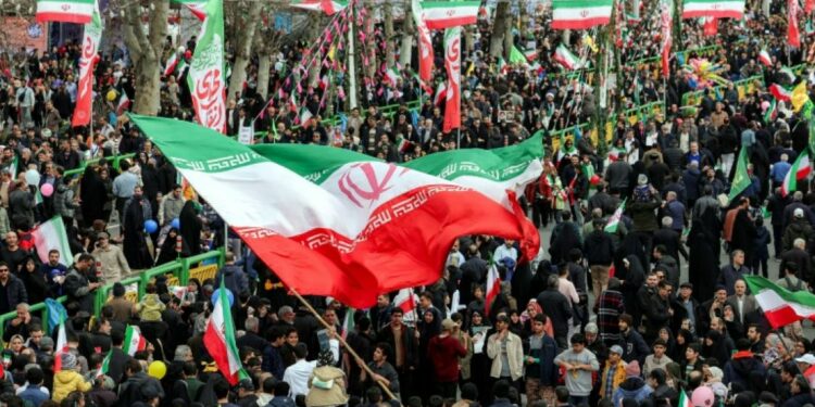 Le pouvoir iranien, sous pression américaine, célèbre l’anniversaire de la Révolution islamique